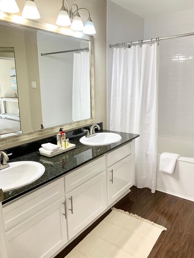 Spacious 2BR&2BA Med Center APT, Free parking&shuttle Houston Exterior foto