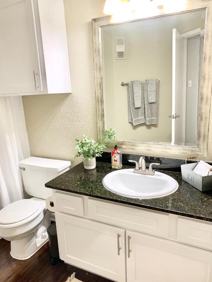 Spacious 2BR&2BA Med Center APT, Free parking&shuttle Houston Exterior foto